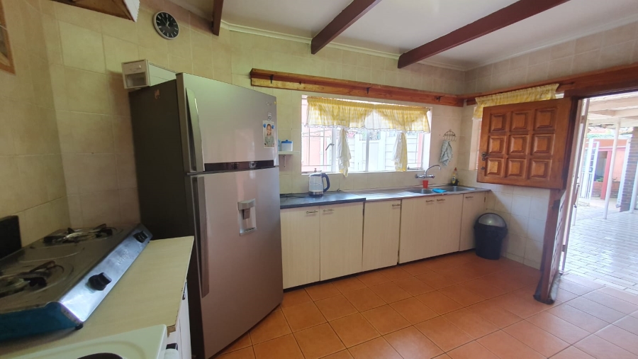 6 Bedroom Property for Sale in Rewlatch Gauteng