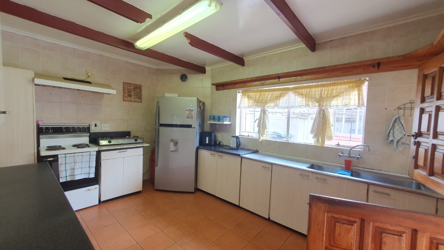 6 Bedroom Property for Sale in Rewlatch Gauteng