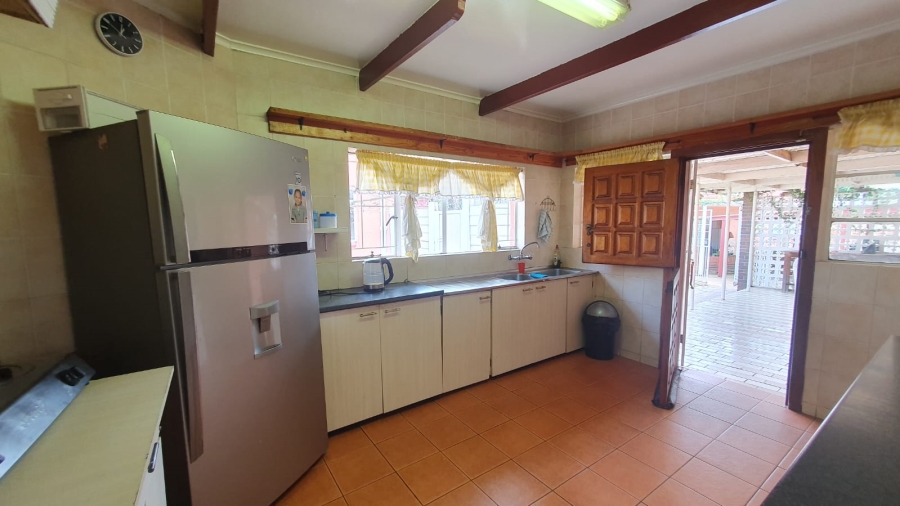 6 Bedroom Property for Sale in Rewlatch Gauteng