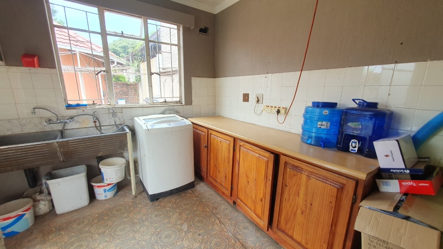 6 Bedroom Property for Sale in Rewlatch Gauteng