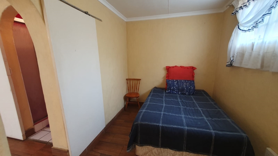 6 Bedroom Property for Sale in Rewlatch Gauteng