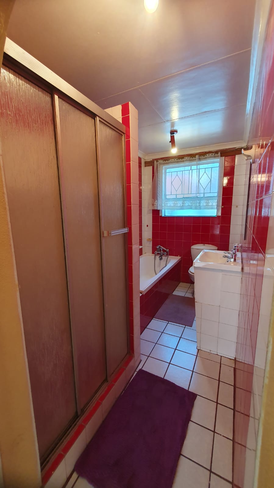 6 Bedroom Property for Sale in Rewlatch Gauteng