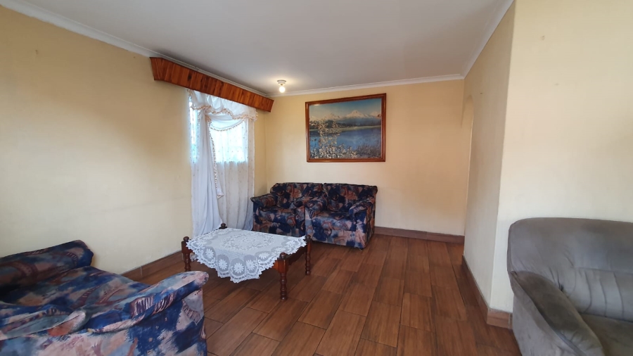 6 Bedroom Property for Sale in Rewlatch Gauteng