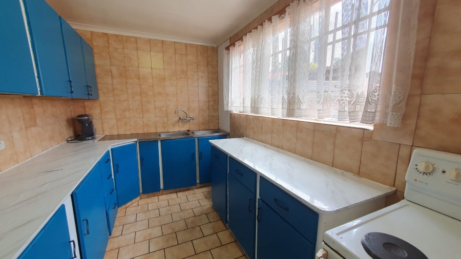 6 Bedroom Property for Sale in Rewlatch Gauteng