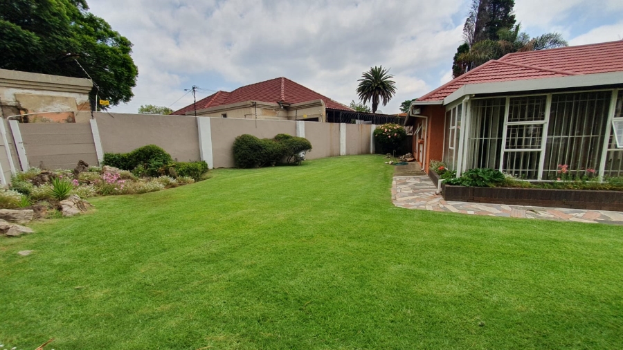 6 Bedroom Property for Sale in Rewlatch Gauteng