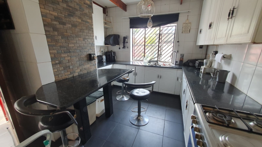 4 Bedroom Property for Sale in Rewlatch Gauteng