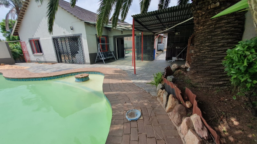 4 Bedroom Property for Sale in Rewlatch Gauteng