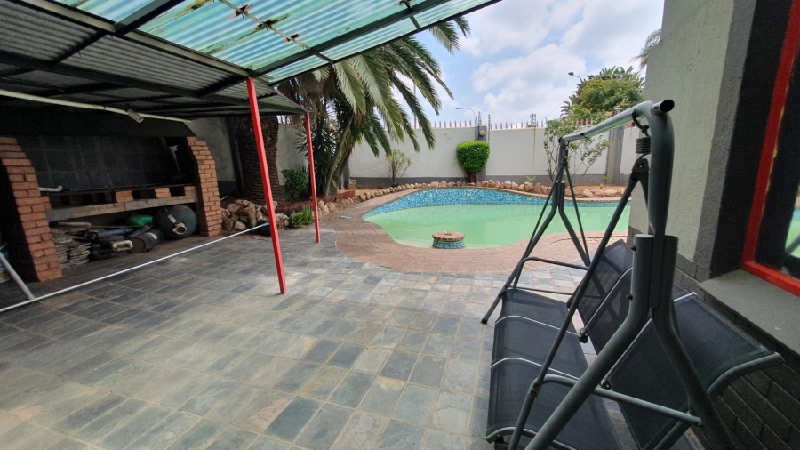 4 Bedroom Property for Sale in Rewlatch Gauteng