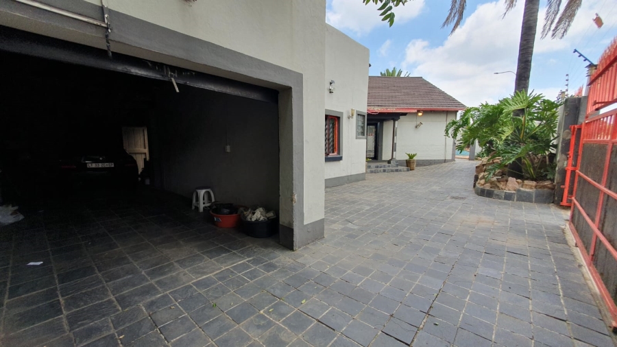 4 Bedroom Property for Sale in Rewlatch Gauteng