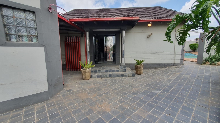 4 Bedroom Property for Sale in Rewlatch Gauteng