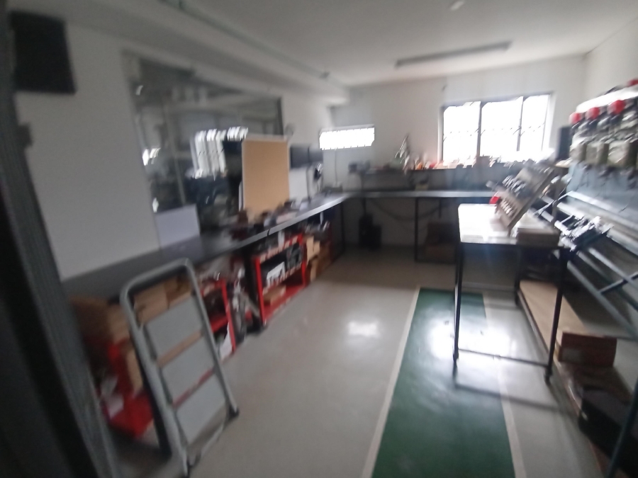 9 Bedroom Property for Sale in New Redruth Gauteng