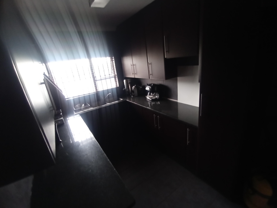 9 Bedroom Property for Sale in New Redruth Gauteng