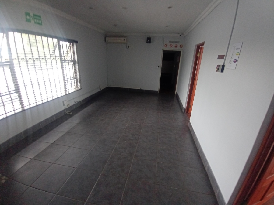 9 Bedroom Property for Sale in New Redruth Gauteng