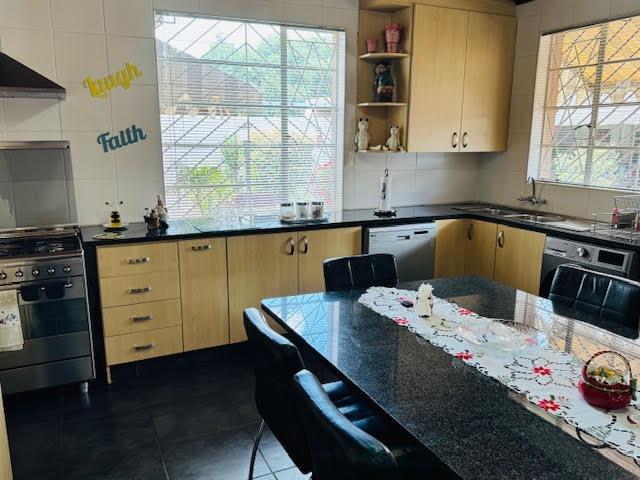 4 Bedroom Property for Sale in Regents Park Gauteng