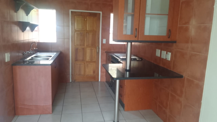 3 Bedroom Property for Sale in Honeydew Manor Gauteng