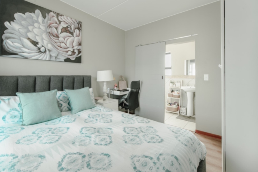 1 Bedroom Property for Sale in Glen Austin Gauteng