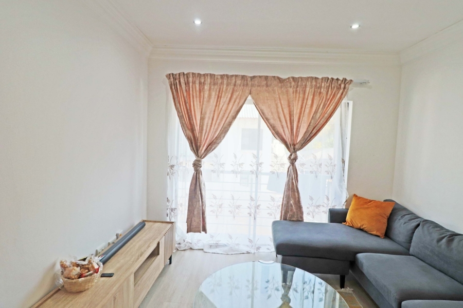 To Let 2 Bedroom Property for Rent in Edenburg Gauteng