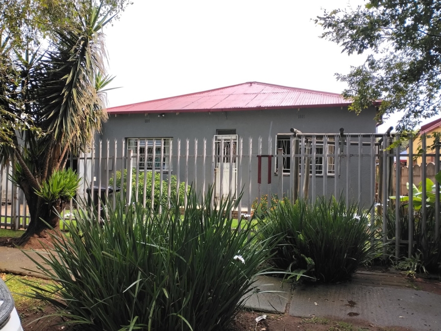 4 Bedroom Property for Sale in Geduld Gauteng
