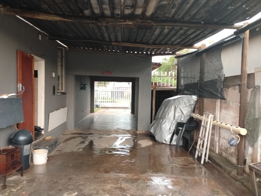 4 Bedroom Property for Sale in Geduld Gauteng