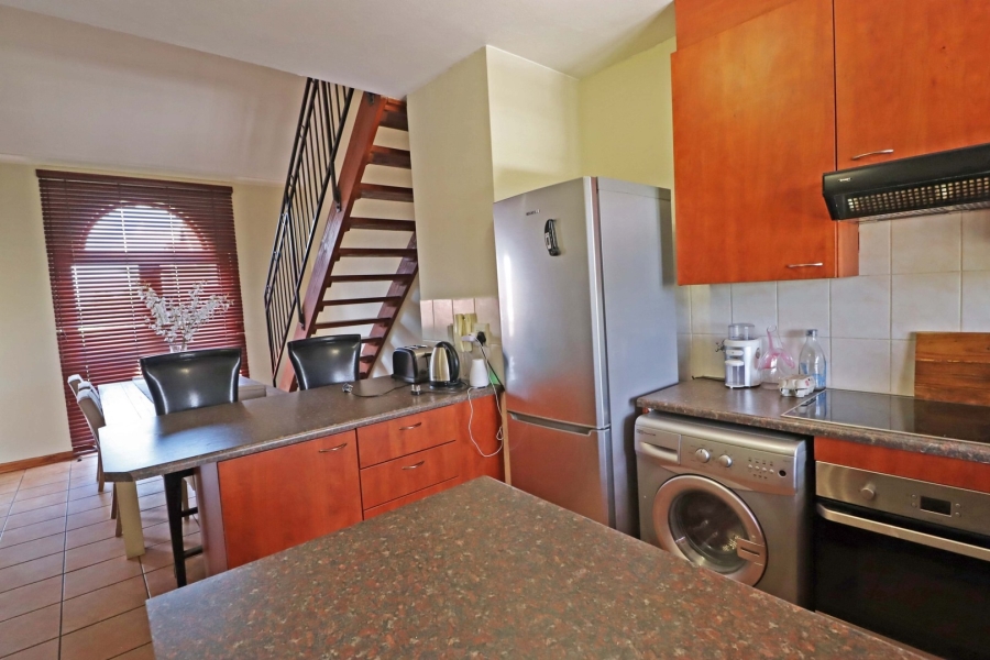 To Let 2 Bedroom Property for Rent in Bryanston Gauteng