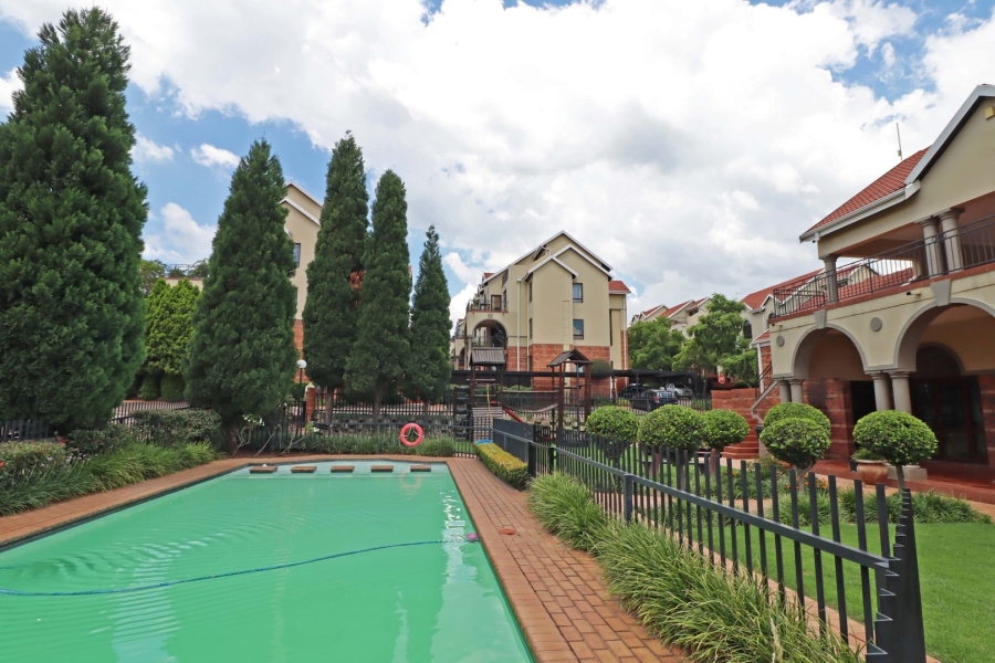 To Let 2 Bedroom Property for Rent in Bryanston Gauteng