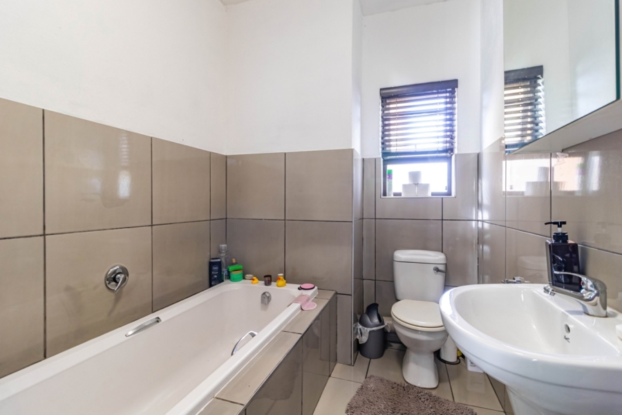 2 Bedroom Property for Sale in Brentwood Gauteng