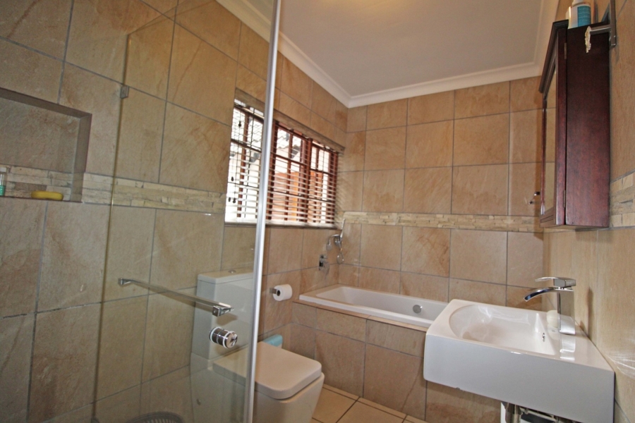 4 Bedroom Property for Sale in Vandia Grove Gauteng