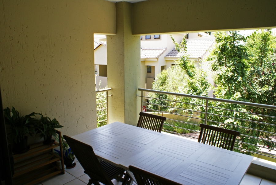 To Let 2 Bedroom Property for Rent in Bryanston Gauteng