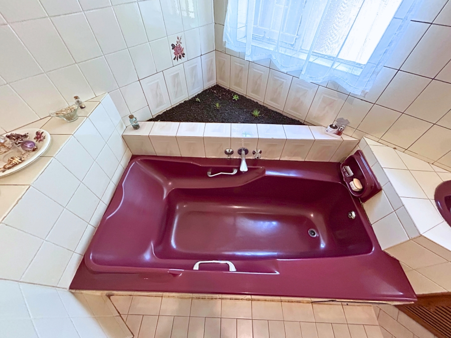 4 Bedroom Property for Sale in Gerardsville Gauteng