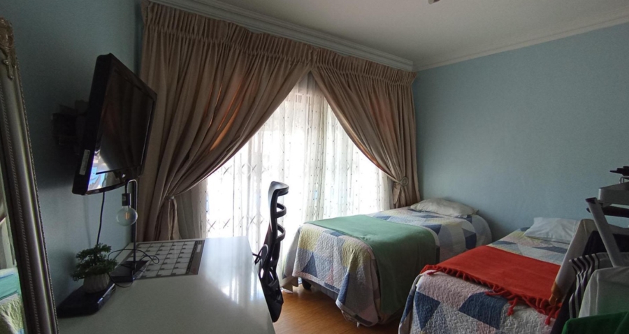 4 Bedroom Property for Sale in Waterkloof Ridge Gauteng