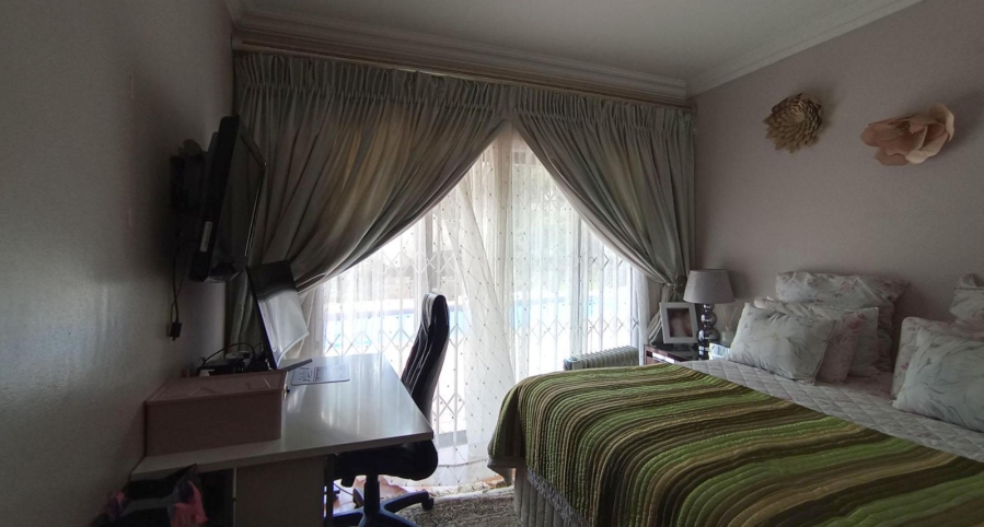 4 Bedroom Property for Sale in Waterkloof Ridge Gauteng