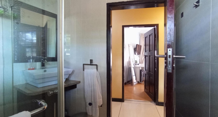 4 Bedroom Property for Sale in Waterkloof Ridge Gauteng