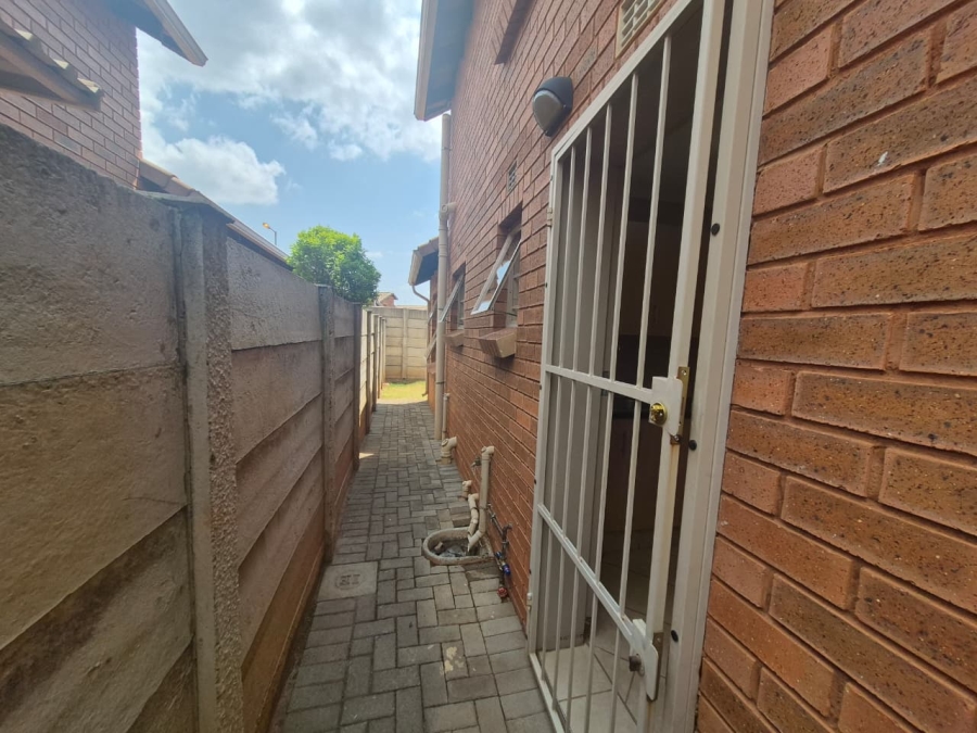 3 Bedroom Property for Sale in Chantelle Gauteng
