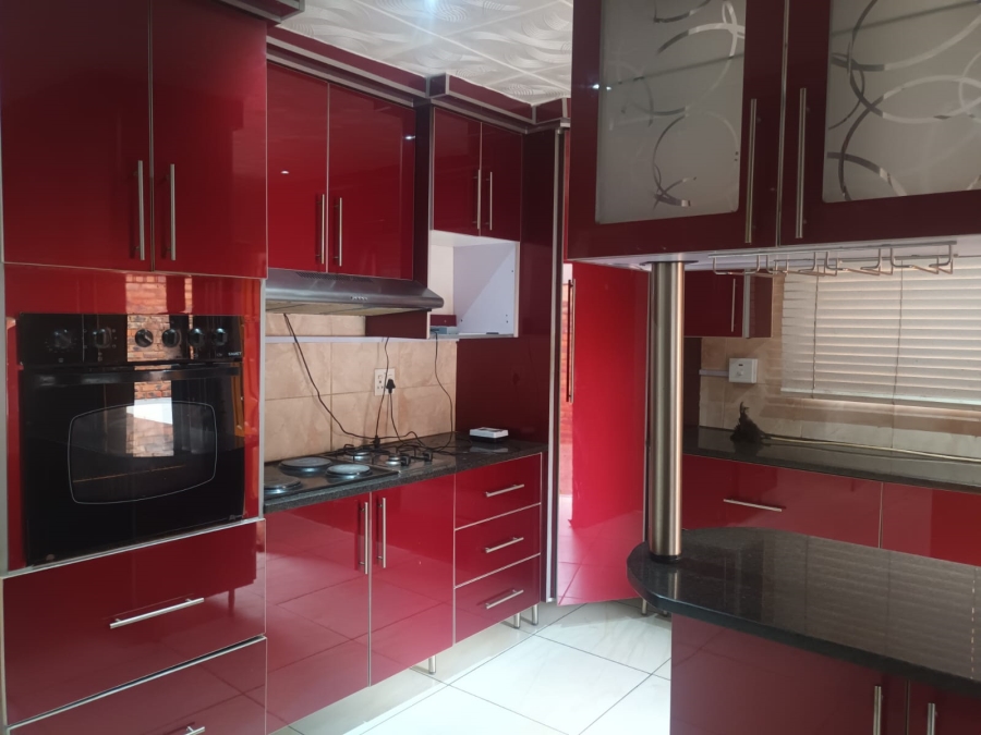 4 Bedroom Property for Sale in Philip Nel Park Gauteng