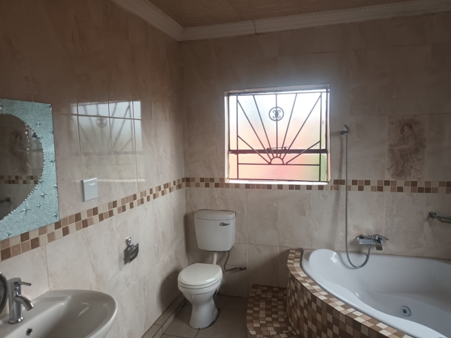 4 Bedroom Property for Sale in Philip Nel Park Gauteng