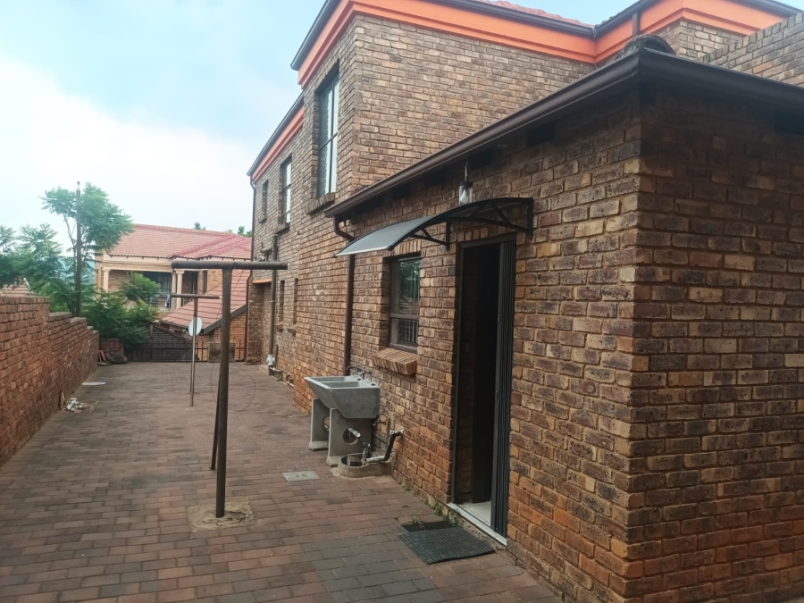 4 Bedroom Property for Sale in Philip Nel Park Gauteng