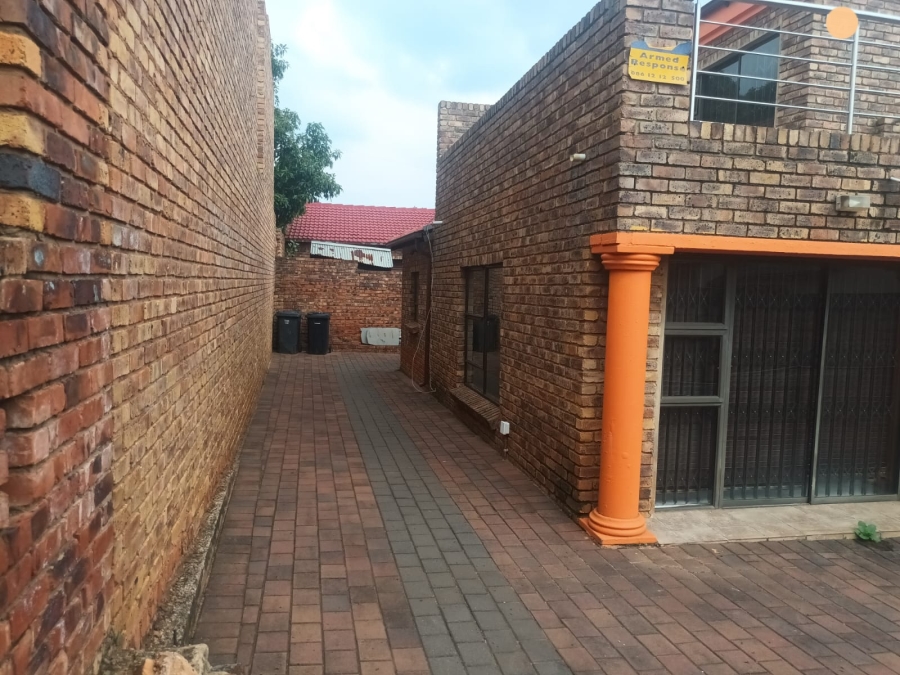 4 Bedroom Property for Sale in Philip Nel Park Gauteng