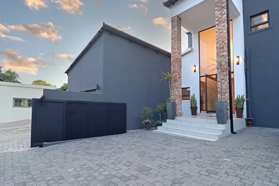 4 Bedroom Property for Sale in Bryanston Gauteng