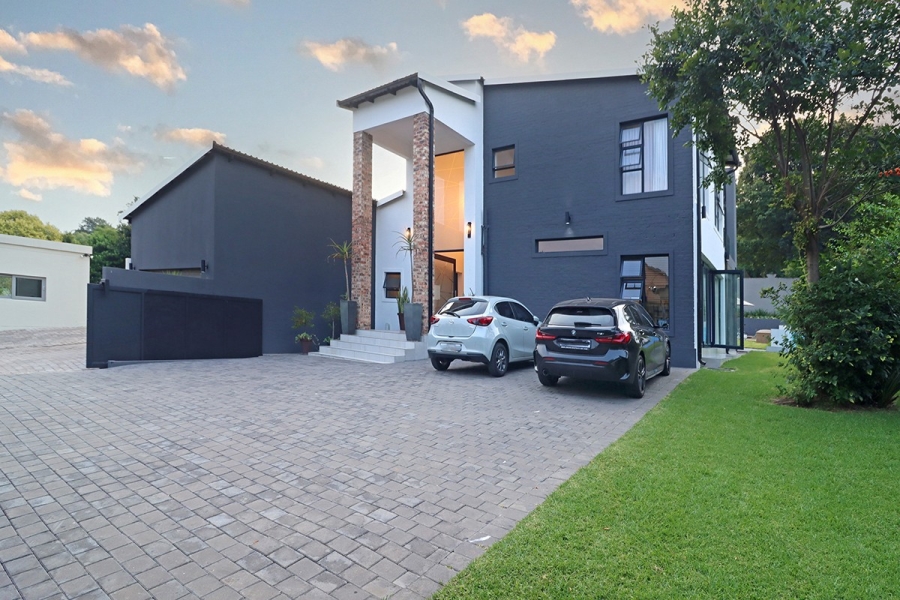 4 Bedroom Property for Sale in Bryanston Gauteng
