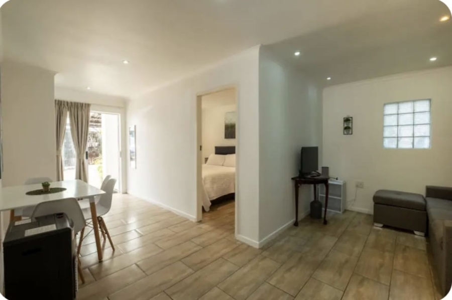 To Let 2 Bedroom Property for Rent in Parktown North Gauteng