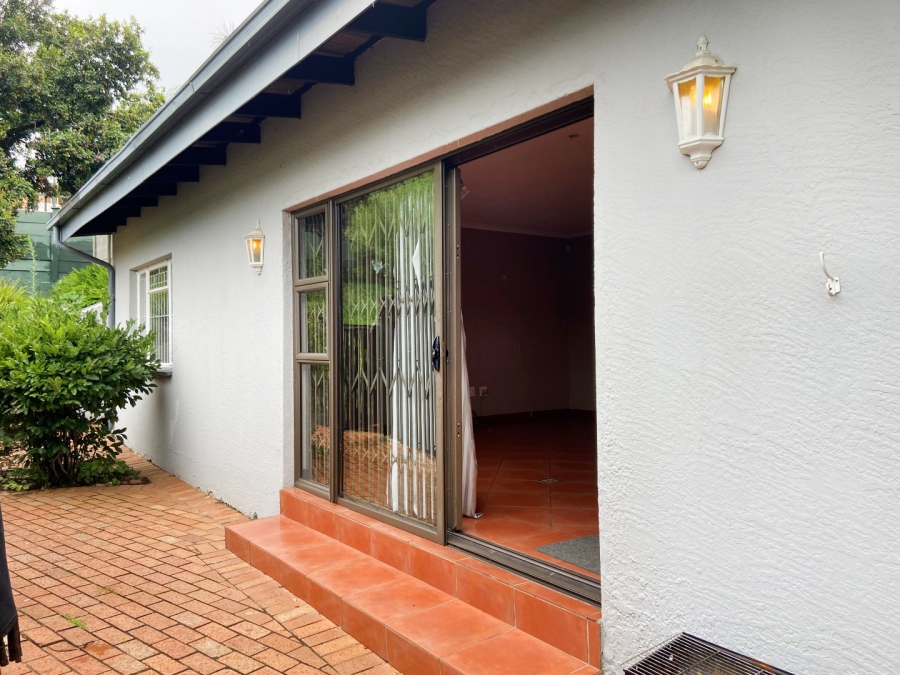 1 Bedroom Property for Sale in Victory Park Gauteng