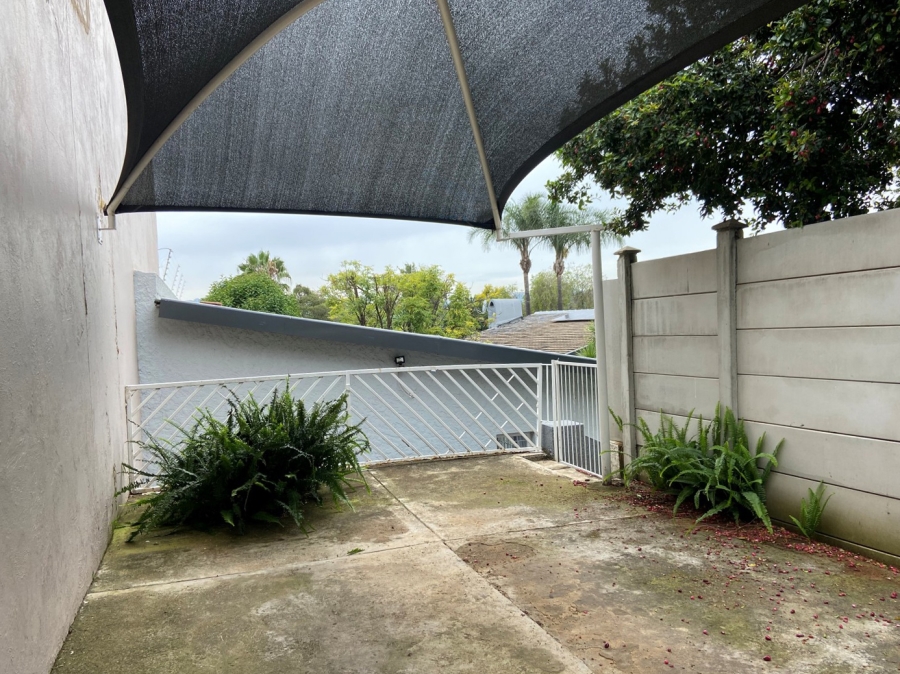 1 Bedroom Property for Sale in Victory Park Gauteng