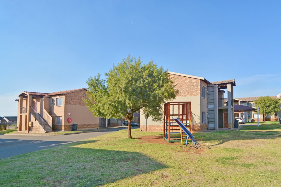 2 Bedroom Property for Sale in Protea Glen Gauteng