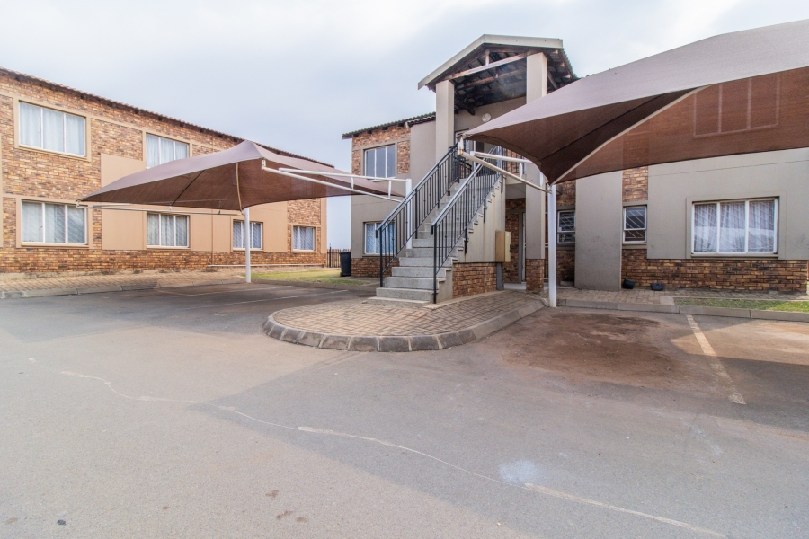 2 Bedroom Property for Sale in Protea Glen Gauteng