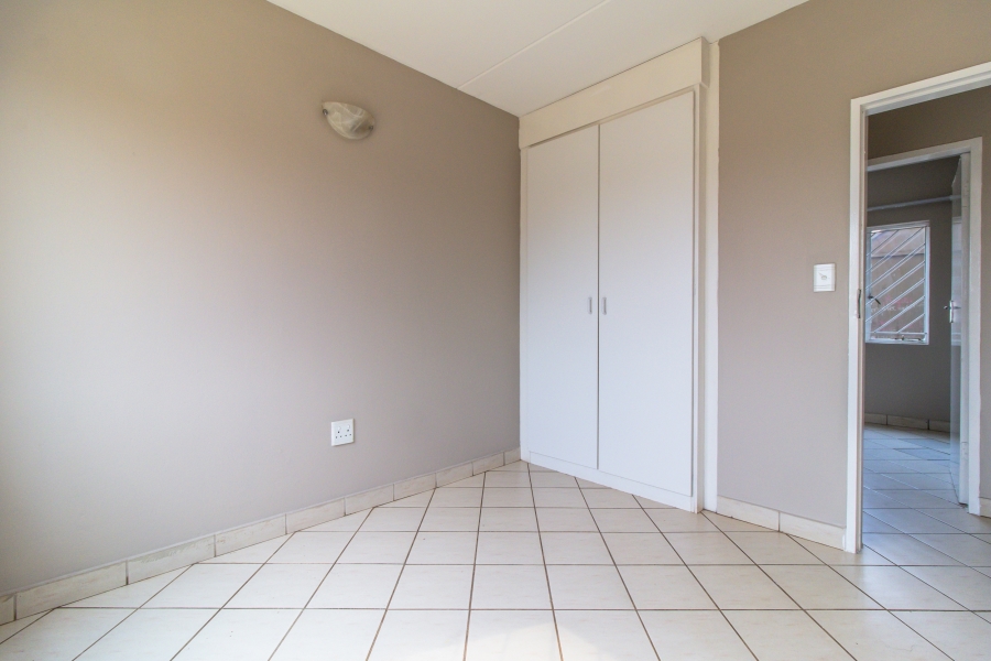 2 Bedroom Property for Sale in Protea Glen Gauteng