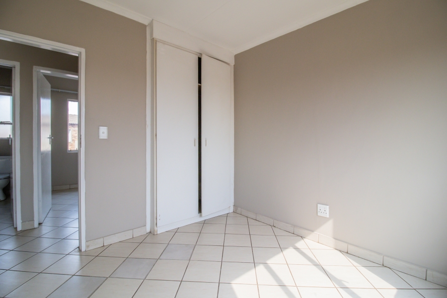 2 Bedroom Property for Sale in Protea Glen Gauteng