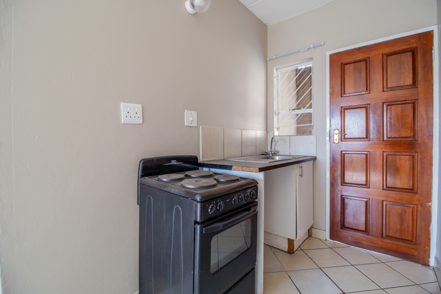 2 Bedroom Property for Sale in Protea Glen Gauteng