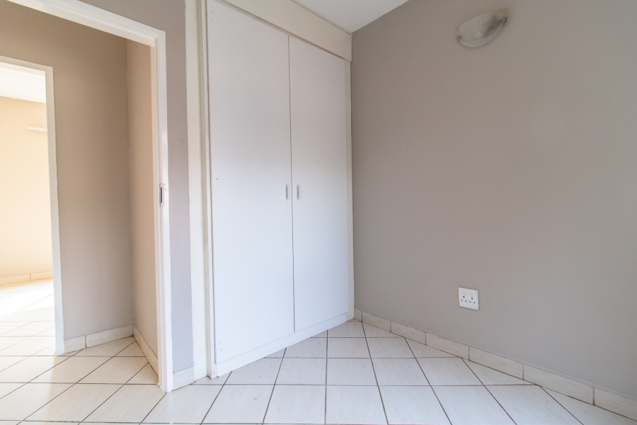 2 Bedroom Property for Sale in Protea Glen Gauteng