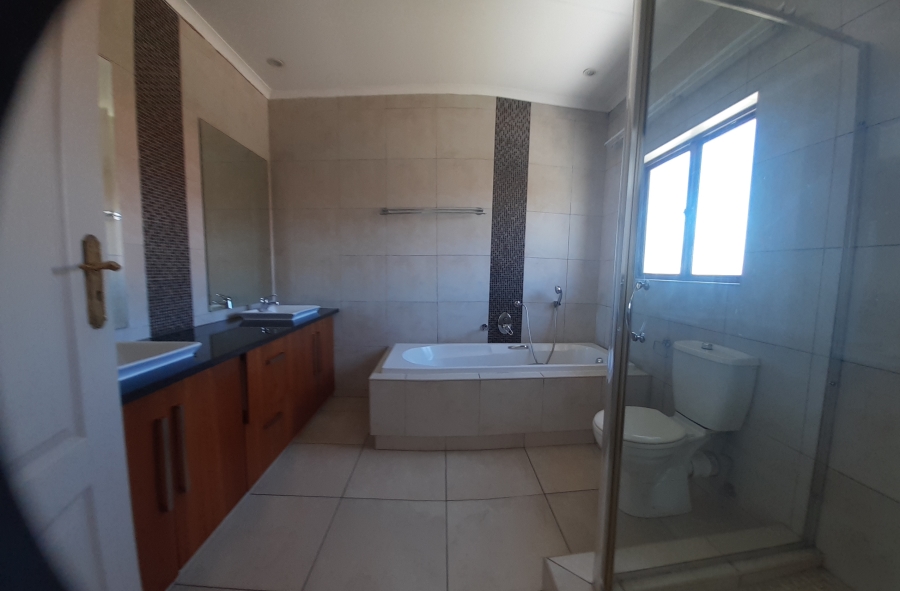 To Let 3 Bedroom Property for Rent in Equestria Gauteng