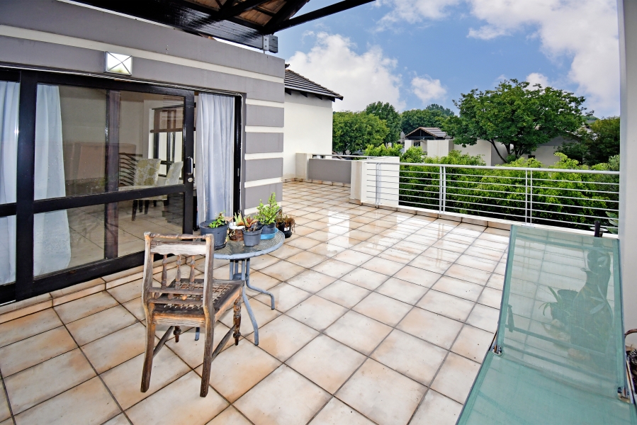 2 Bedroom Property for Sale in Lonehill Gauteng